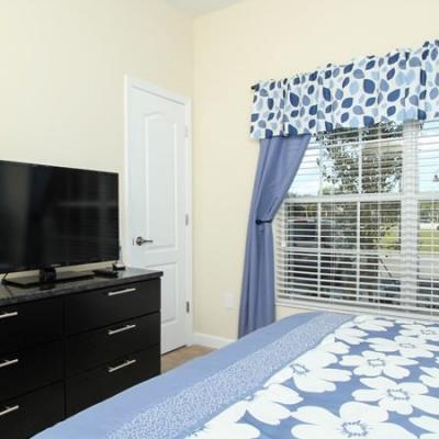 Townhome first floor queen bedroom