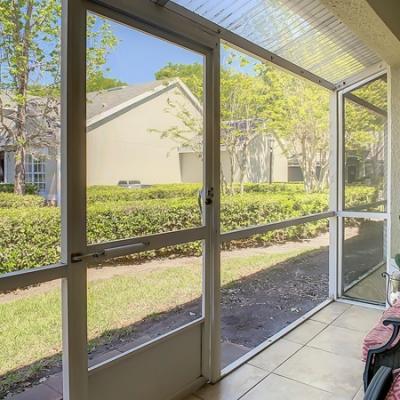 Tiled screened lanai