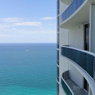  Oceanfront luxury property