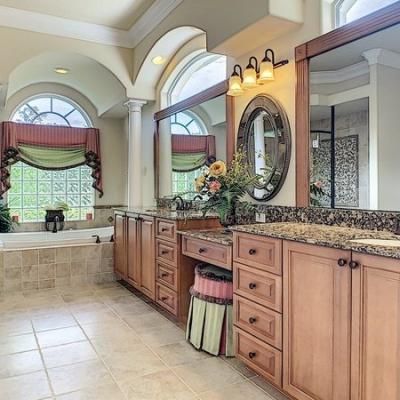 Luxurious master bathroom