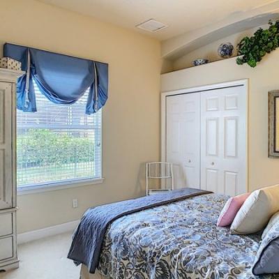 Guest bedroom