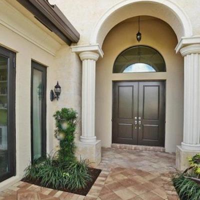 Grand entry into the luxurious family home